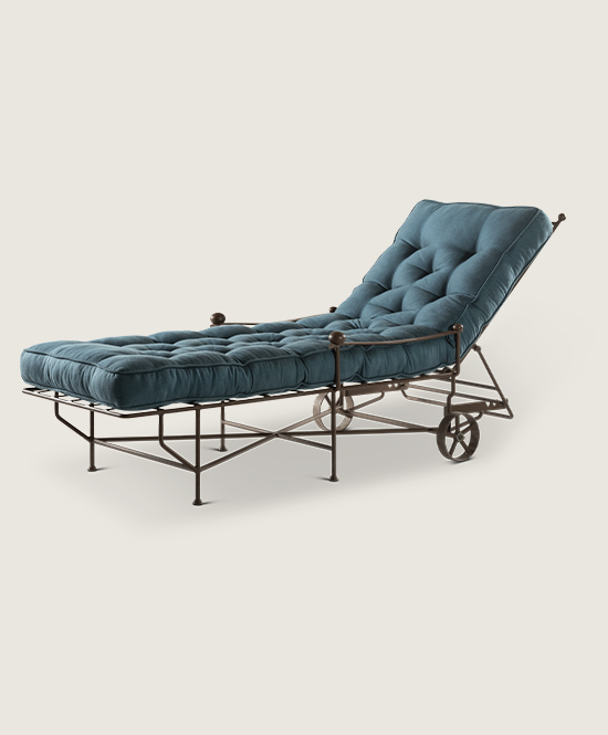 The classic garden chaise longue preview 1