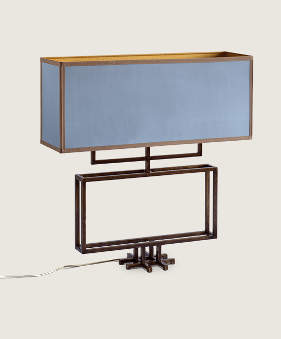 The claw table lamp preview 1