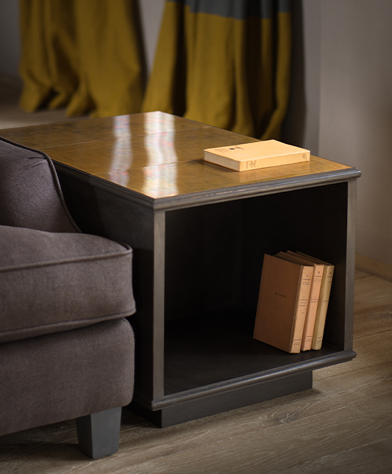 The modernist lamp table preview 2